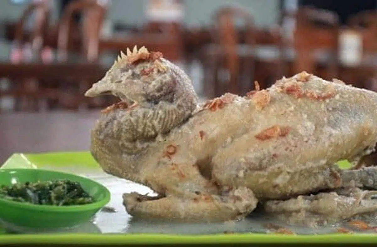 Makanan Khas Jawa, Ini Dia Resep Ayam Ingkung Empuk dan Lezat