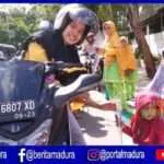 Aksi Tolak Narkoba! PAUD HI Elfath Sumenep Bagikan Bunga Mawar Hidup