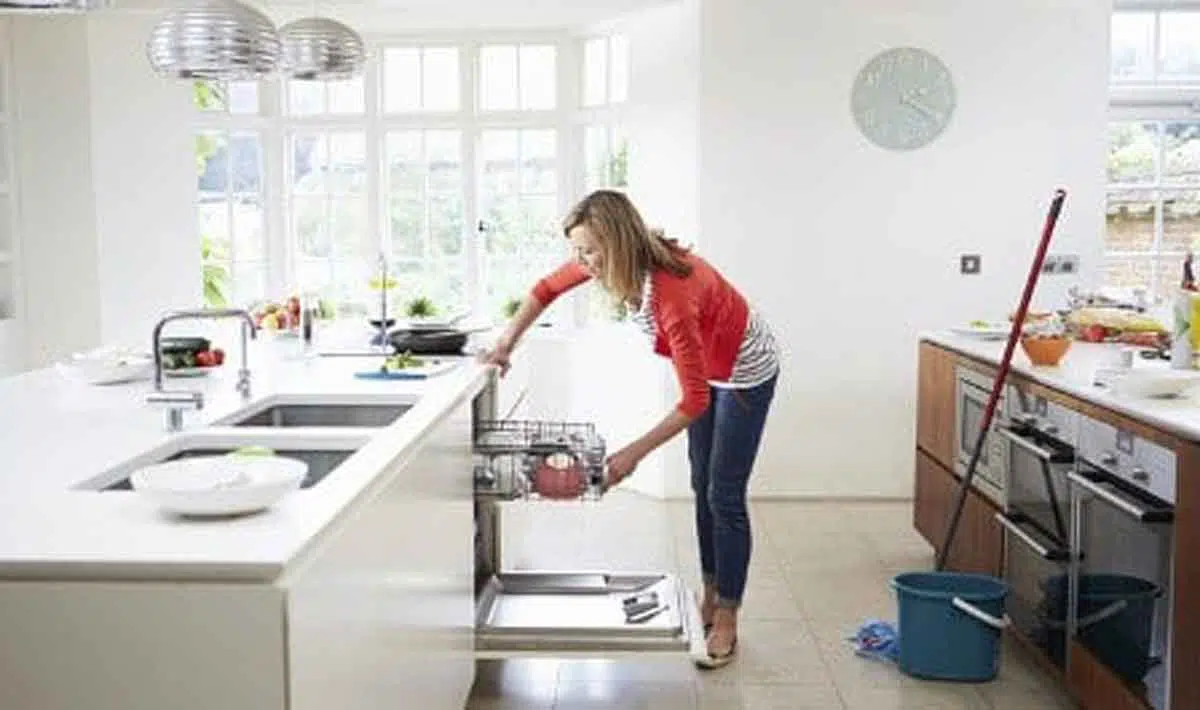 5 Peralatan Dapur yang Jadi Sarang Kuman Meski Terlihat Bersih