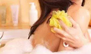 Benarkah Mandi Pakai Shower Puff Bisa Bersihkan Kulit Ini Faktanya