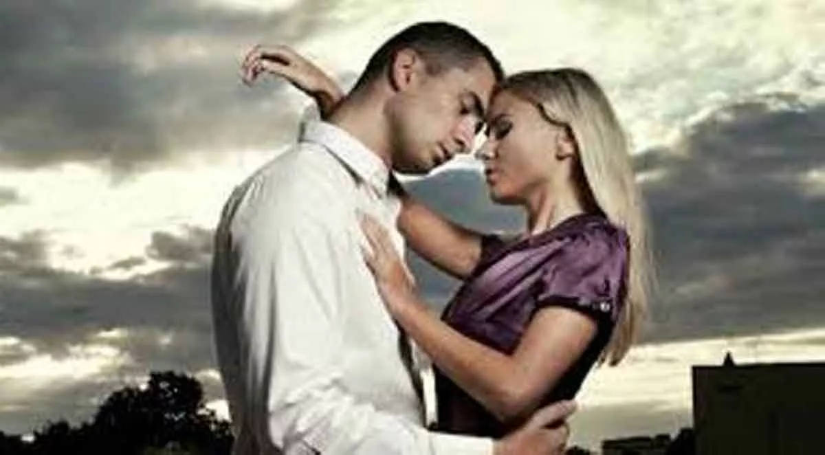 5 Cara Bercinta di Alam Bebas dengan Sensasi Berbeda