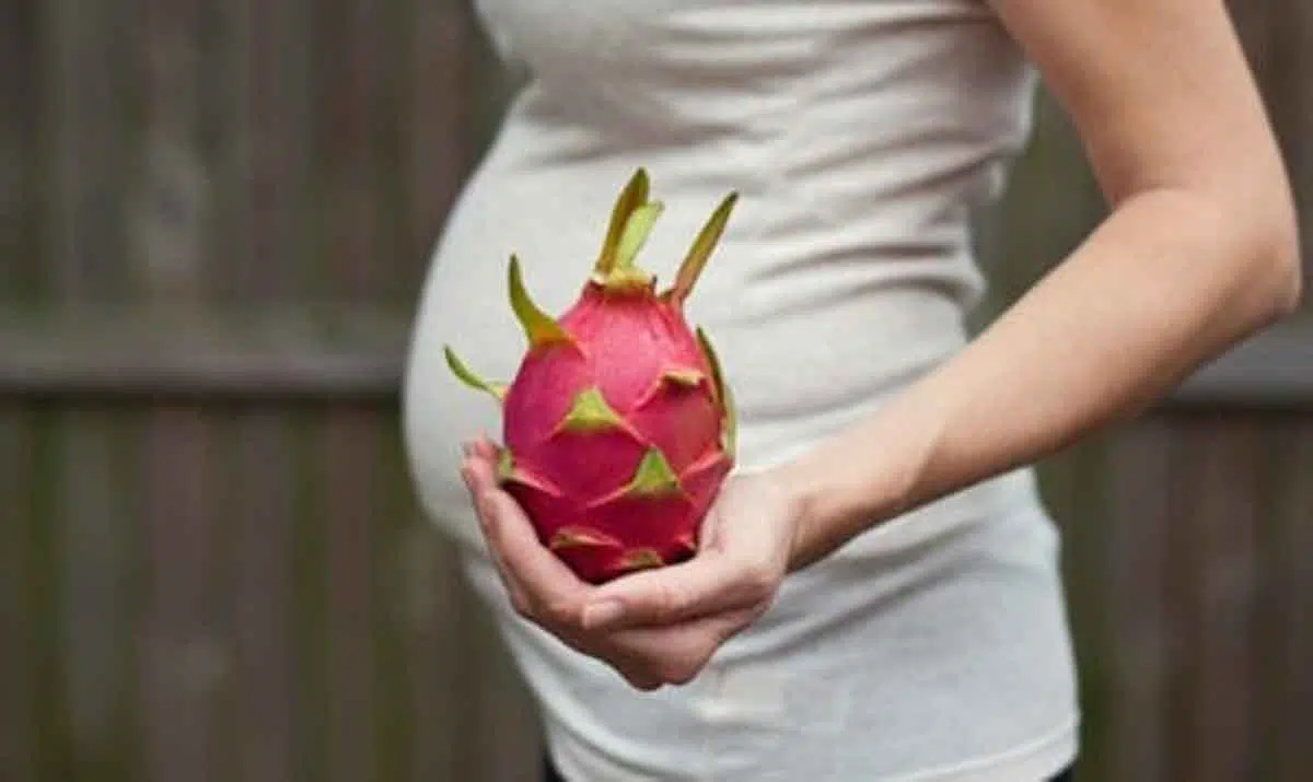 Ini 10 Manfaat Buah Naga Untuk Ibu Hamil