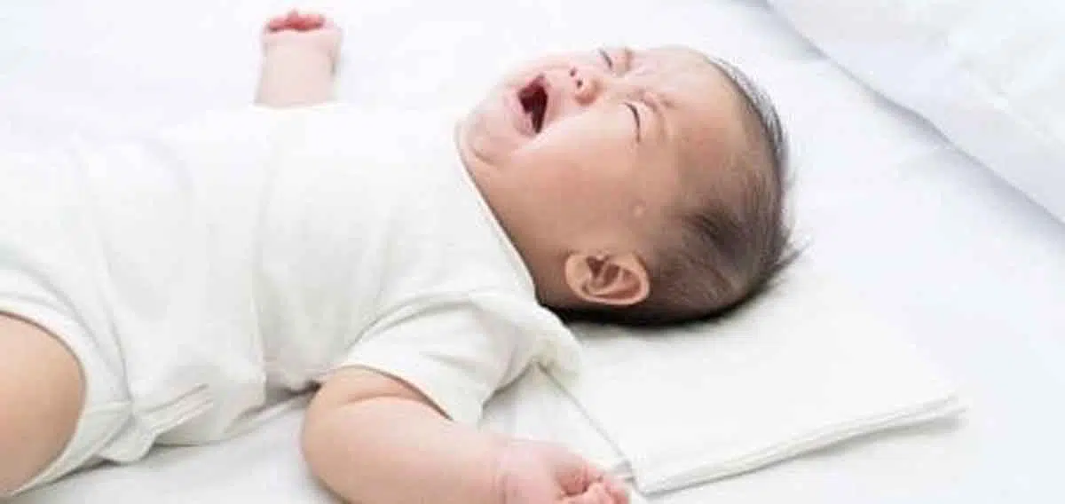 Ingat! Jangan Lakukan 3 Hal Ini Ketika Bayi Terjatuh