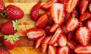 Ladies, Ini 3 Buah yang Dapat Cerahkan Wajah Secara Alami