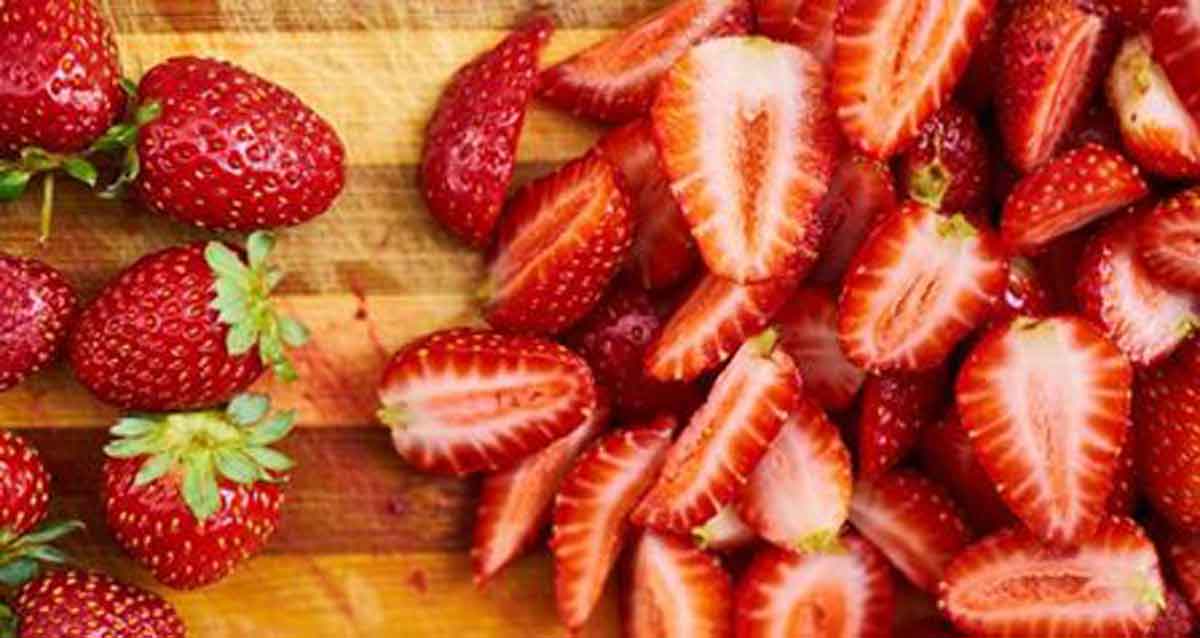 Ladies, Ini 3 Buah yang Dapat Cerahkan Wajah Secara Alami