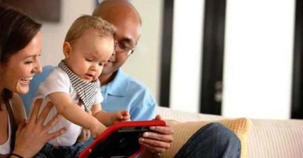 Moms Ini 3 Kebaikan Anak Bermain Gadget