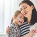 Moms, Lakukan 5 Kebiasaan Sederhana Ini untuk Bangun Kedekatan Anda dan Si Kecil
