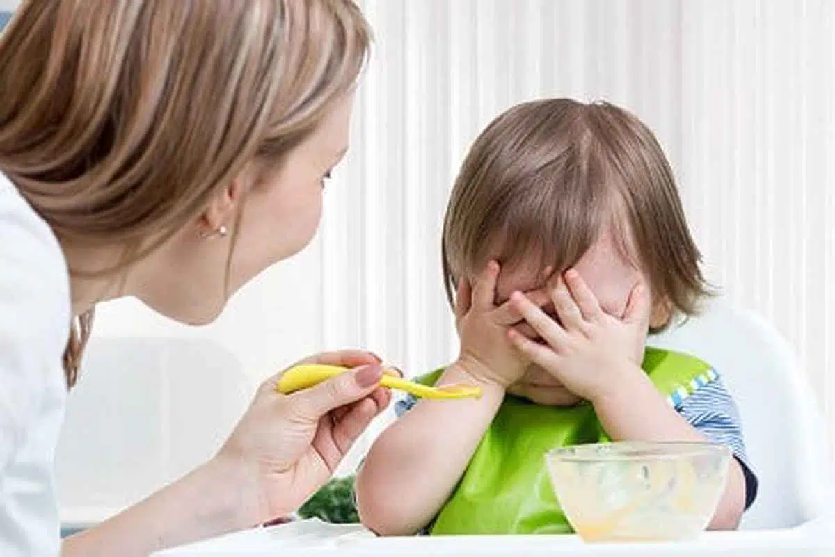Orang Tua, Hindari 4 Kesalahan Ini Saat Menanamkan Kebiasaan Makan Anak