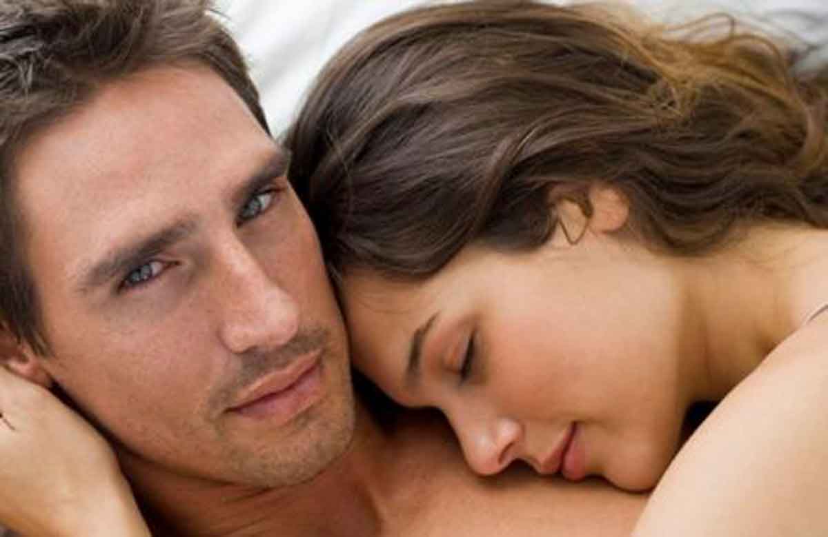 Para Istri, Ucapkan 6 Kalimat Jujur Ini Pada Suami Agar Sesi Bercinta Makin Gairah