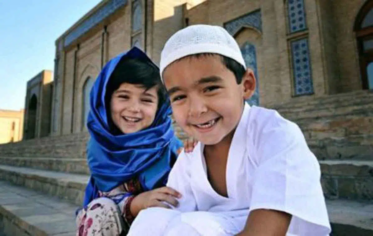 Para Orang Tua, Ini 5 Strategi Rasulullah Atasi Problem Anak yang Patut Ditiru