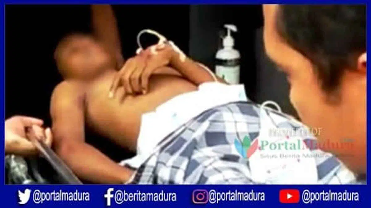 Pemotor Terperosok Lubang Jalan Hantam Ertiga, Pelajar Sampang Tewas