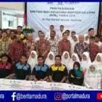 Lippo Group Serahkan Bantuan Mahasiswa Berprestasi Politeknik Negeri Madura