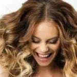3 Cara Dapatkan Rambut Sehat Meski Gunakan Hair Styling Tools