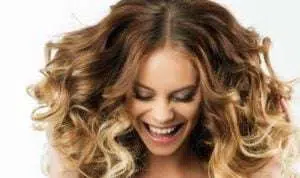 3 Cara Dapatkan Rambut Sehat Meski Gunakan Hair Styling Tools