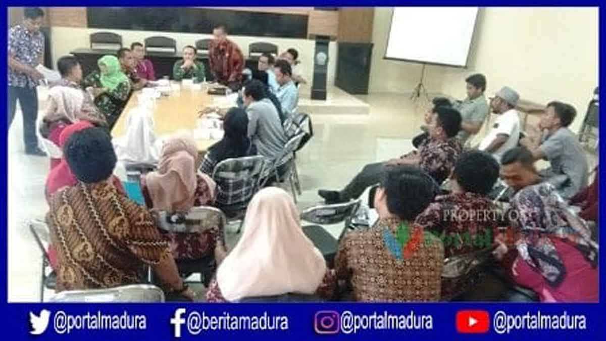 Persoalkan PKH, Warga Datangi Dinsos Bangkalan