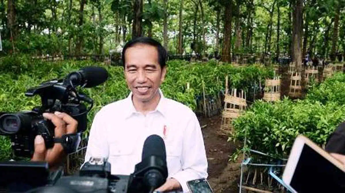 Presiden beri bantuan PKH untuk warga Depok