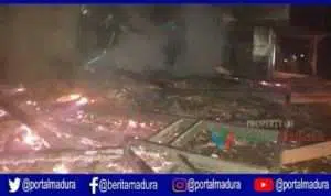 Rumah dan Kandang Sapi Warga Sampang Ludes Terbakar