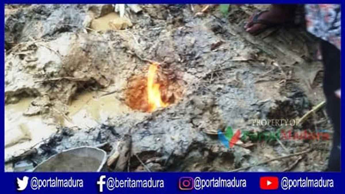 BreakingNews- Sumur Bor Semburkan Api dan Air Keruh di Sumenep
