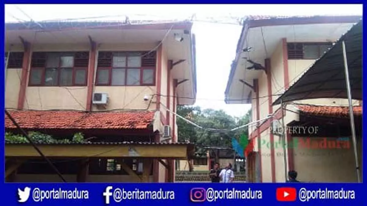 Tower Radio IAIN Madura Roboh Timpa Ruang Kuliah, Kerugian Ditaksir Capai Puluhan Juta