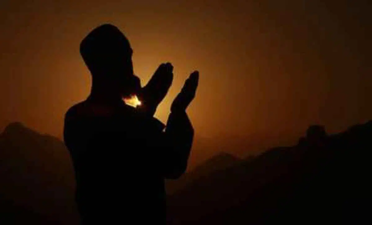 Umat Islam, Ini Doa Pembuka Pintu-pintu Langit yang Harus Anda Panjatkan