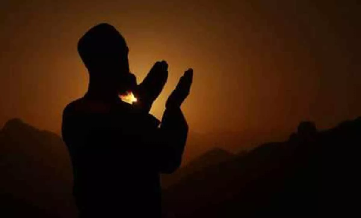 Umat Islam, Ini Doa Pembuka Pintu-pintu Langit yang Harus Anda Panjatkan