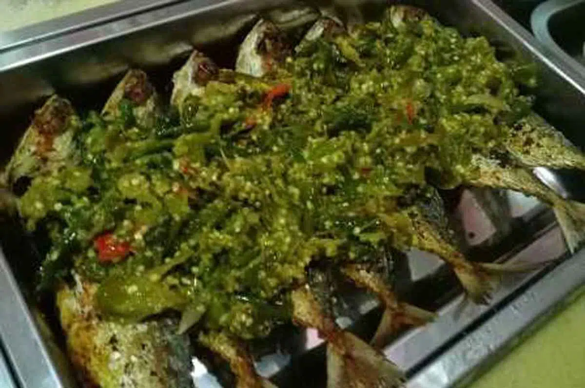 Resep Ikan Kembung Cabai Hijau yang Pedasnya Nampol