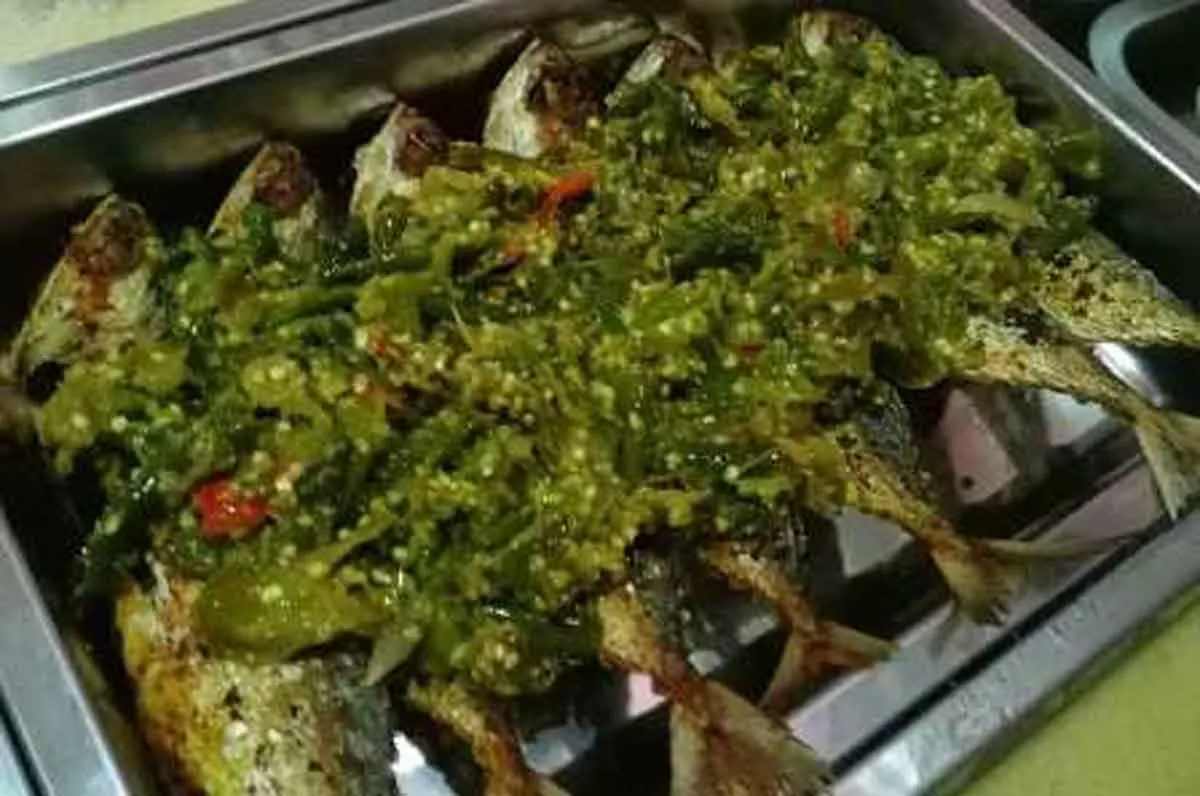 Resep Ikan Kembung Cabai Hijau yang Pedasnya Nampol