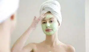 Ketahui, Cara Pakai Masker Wajah Sesuai Jenisnya!