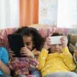 4 Cara Ajak Anak Main Bareng Agar Tak Kecanduan Gadget
