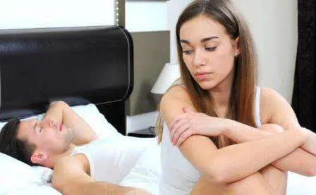 5 Cara Mengatasi Pasangan yang Egois Ketika Bercinta