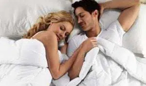 5 Cara Raih Orgasme dalam Waktu Bersamaan dengan Pasangan
