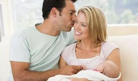 5 Dukungan Yang Perlu Dilakukan Suami Saat Istri Baru Melahirkan - Portalmadura.com 5 Dukungan yang Perlu Dilakukan Suami Saat Istri Baru Melahirkan