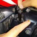 6 Cara yang Benar Cek Oli Motor