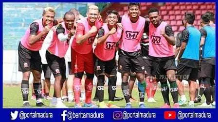 Asep Berlian Ingin Rebut Posisi Inti di Madura United