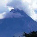 Awan Panas Meluncur 1,5 km dari Gunung Merapi