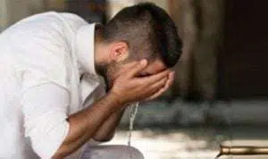 Batalkah Wudu Menyentuh Anak Angkat Ini Penjelasannya dalam Islam
