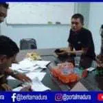 Diduga Memihak, Bawaslu Bidik ASN Like-Komen Medsos Peserta Pemilu di Madura
