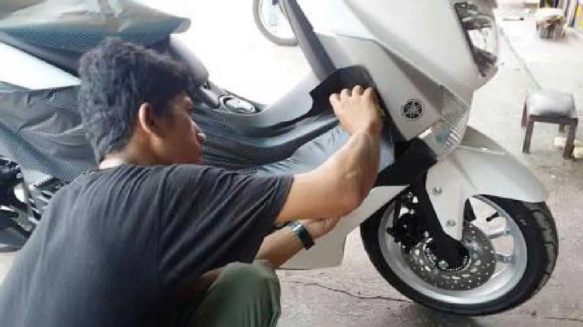 Cara Mudah Pasang Cutting Sticker Agar Tak Gelembung