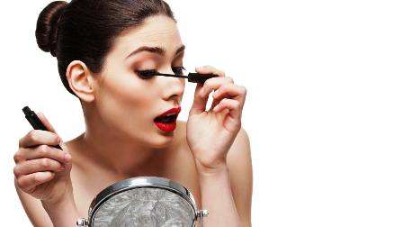 Hanya 5 Menit, Ini 4 Rekomendasi Makeup di Pagi Hari