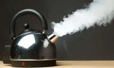 Ini 4 Khasiat Konsumsi Air Mendidih Bagi Kesehatan