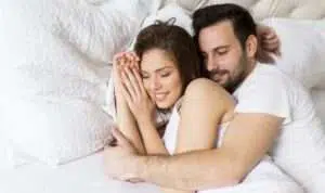Inilah 4 Cara Bikin Sesi Bercinta Suami Istri Jadi Lebih Romantis