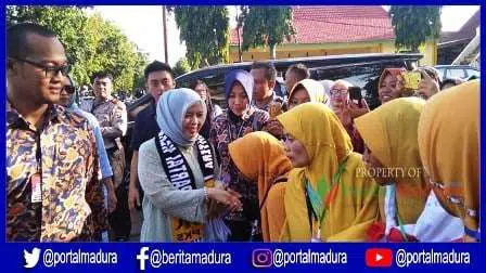 Jelang Pilpres, Istri Sandi Kunjungi Taman Sare Keraton Sumenep