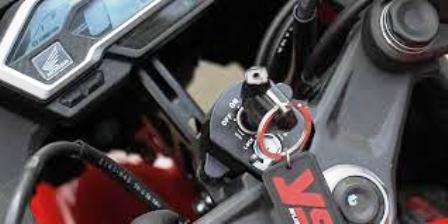 Jangan Sepelekan, Ini yang Akan Terjadi Bila Putar Kunci Langsung Starter pada Motor