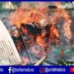 Kebakaran Landa Gudang Bahan Bangunan di Tambelangan Sampang