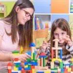 Kenali 10 Tipe Anak yang Perlu Jalani Play Therapy