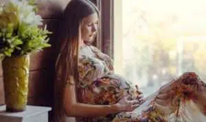 Kenali 5 Emosi yang Bisa Dirasakan Bayi dalam Kandungan
