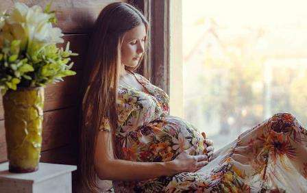 Kenali 5 Emosi yang Bisa Dirasakan Bayi dalam Kandungan