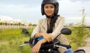 Kenali Tanda-tanda Helm Kesayangan Anda Perlu Diganti