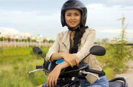 Kenali Tanda-tanda Helm Kesayangan Anda Perlu Diganti