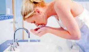 Ladies, Ini Waktu yang Baik untuk Cuci Muka